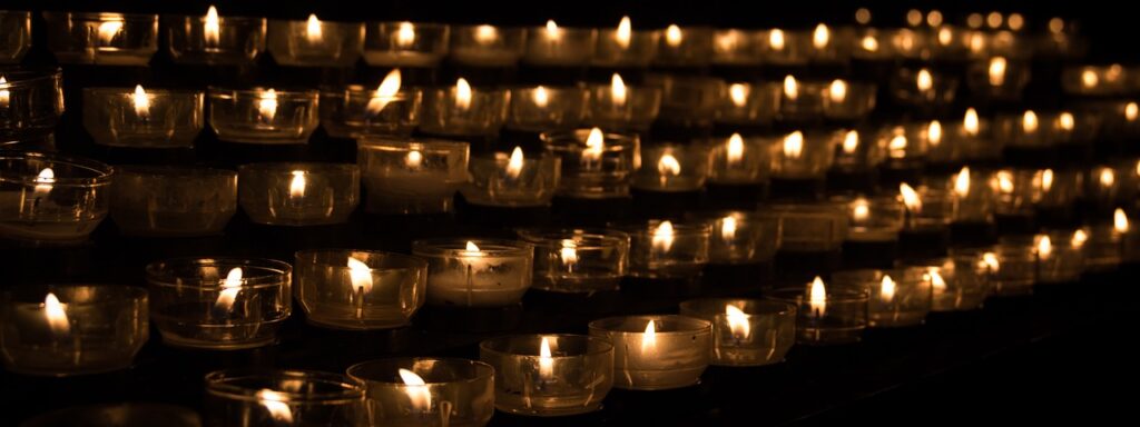 candle, candlelight, tea light-1068948.jpg